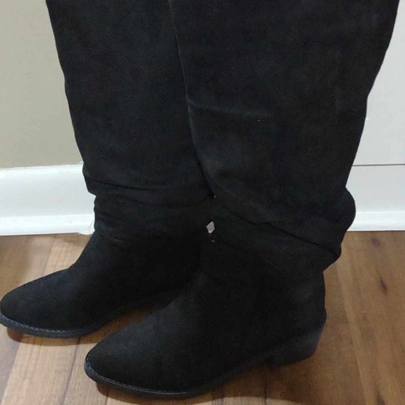 Size 7 women's black boots - Picture 2 of 2